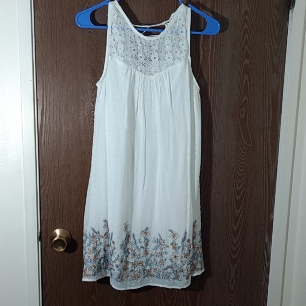 Beautiful Altar'd State Embroidered Dress